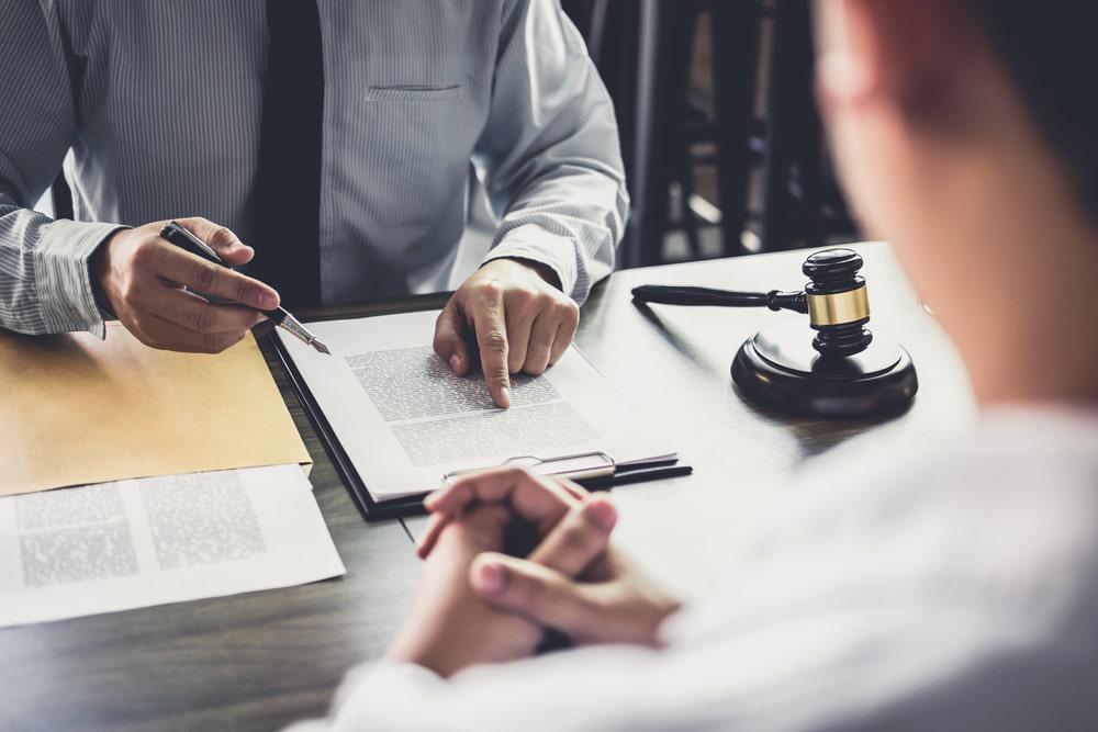 Benefits Of Getting In Touch With Business Disputes Lawyer 