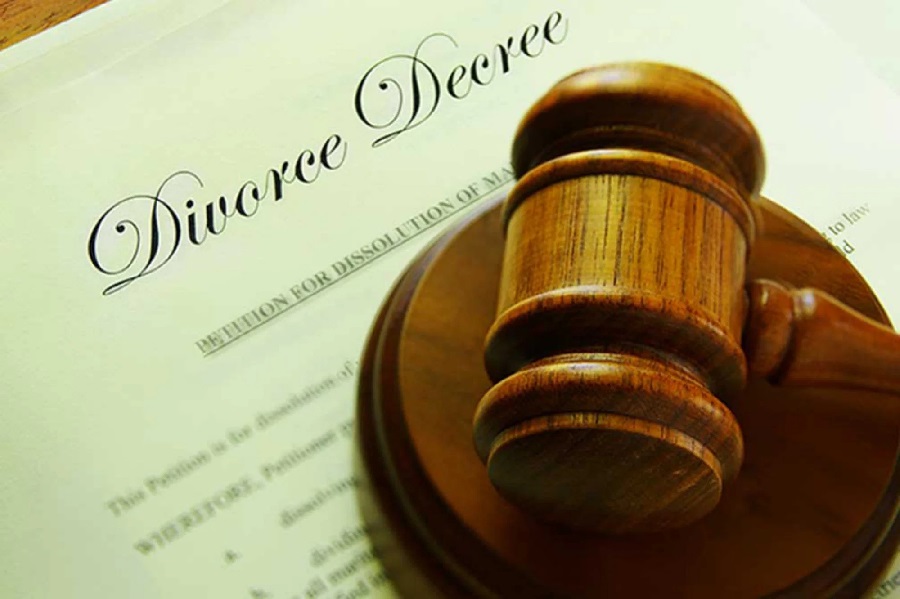 Should I Get an Annulment or Divorce?